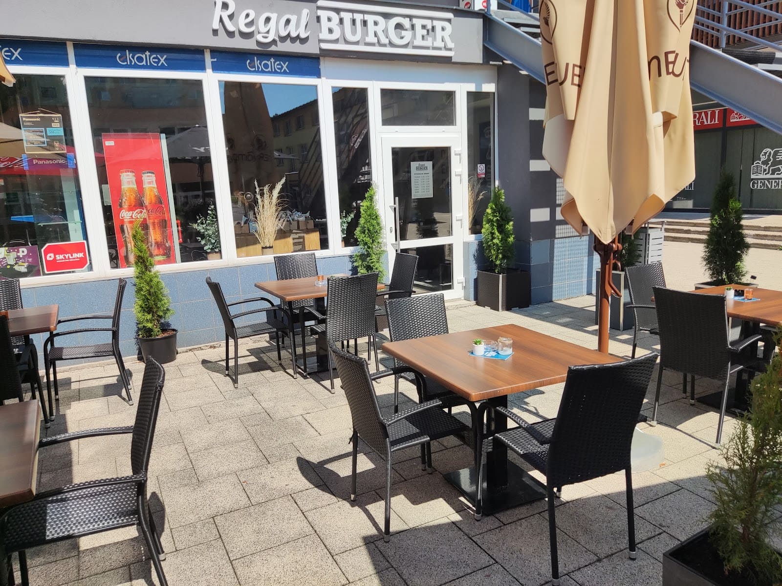 Regal Burger & Poke Snina